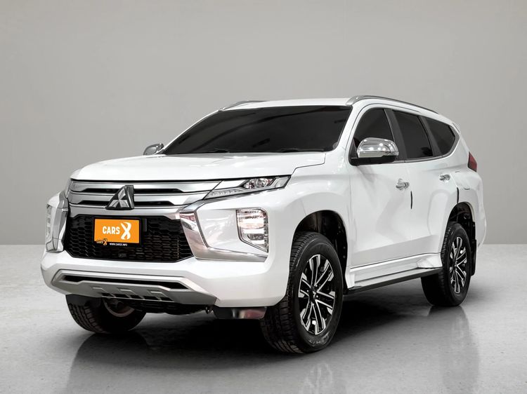 รถ Mitsubishi Pajero Sport 2.4 GT Plus สี ขาว