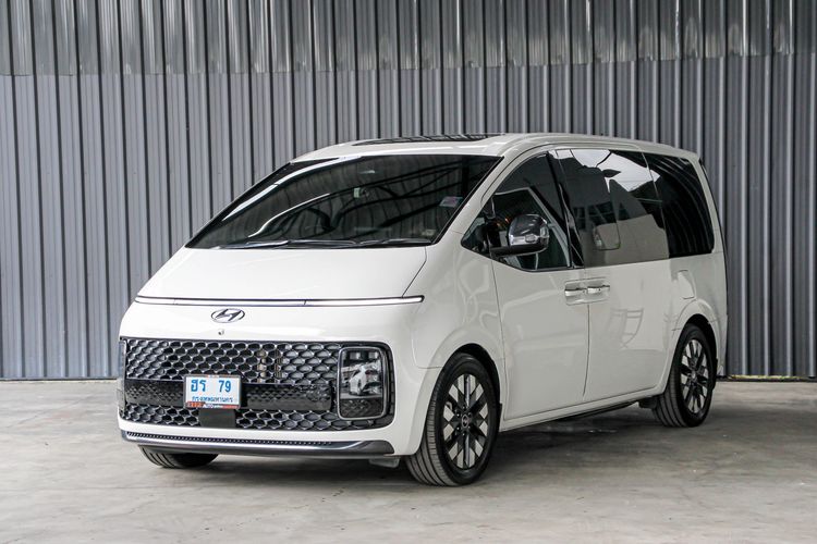 Hyundai Staria 2022 2.2 Premium with sunroof Van เบนซิน ไม่ติดแก๊ส เกียร์อัตโนมัติ ขาว