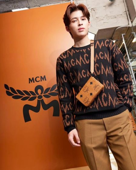 Used  MCM Aren Maxi MN VIEW Lanyard Fit Coใช้ครั้งเดียว รูปที่ 12