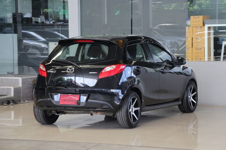 Mazda Mazda 2 2014 1.5 Elegance Spirit Sedan เบนซิน ไม่ติดแก๊ส เกียร์อัตโนมัติ ดำ รูปที่ 2