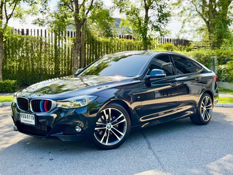 รถ BMW Series 3 320d สี ดำ