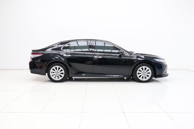 Toyota Camry 2021 2.5 HEV Premium Sedan ไฮบริด ไม่ติดแก๊ส เกียร์อัตโนมัติ ดำ รูปที่ 2