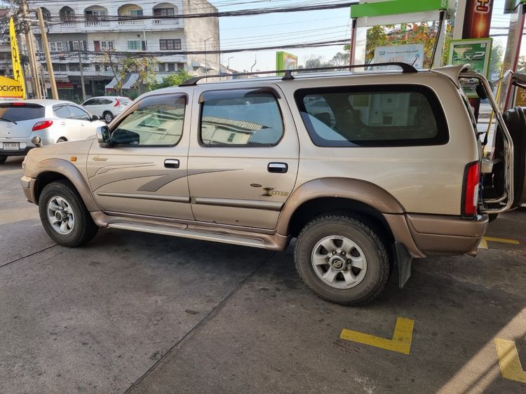 รถ Nissan Xciter 3.0 Super GL สี บรอนซ์ทอง