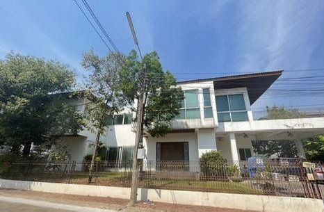 Land and Houses ตกแต่งครบ สร้างเสร็จก่อน 2010 ใช่ หมู่บ้านชัยพฤกษ์