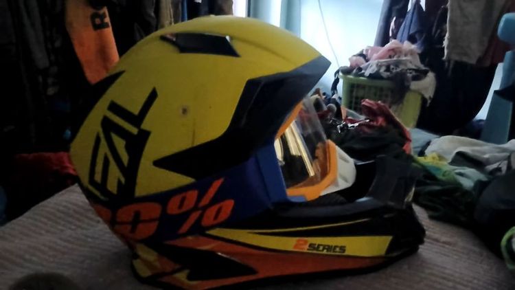 หมวกกันน็อค หมวกReal รุ่น Eurega ลาย Trickstar กันน็อคทรง Motocross Enduro ผลิตจากวัสดุ ABS เกรดดี