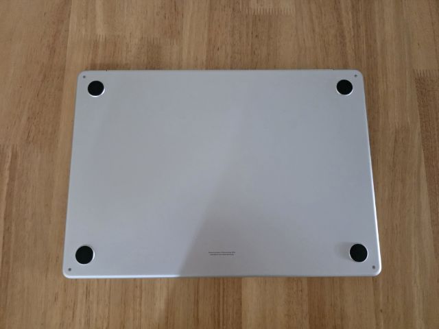 Macbook Air 15-inch M4 สี Silver 256GB รูปที่ 3