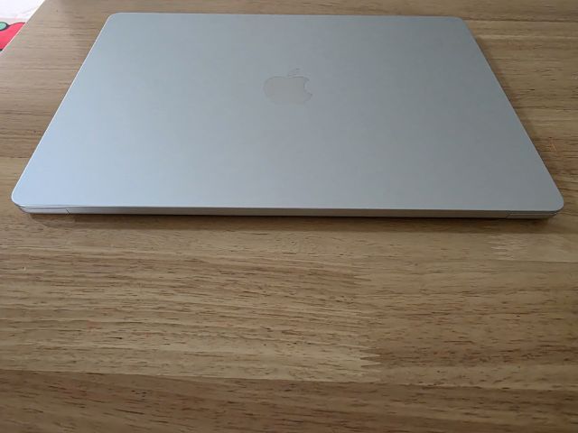 Macbook Air 15-inch M4 สี Silver 256GB รูปที่ 10