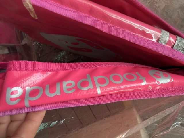 กระเป๋าฟู๊ดแพนด้า ใส่อาหาร จ่ายตลาด ใส่หมาแมวเที่ยวได้ ใบใหญ่ มีฟรอยเก็บความเย็น มือหนึ่งไม่เคยใช้