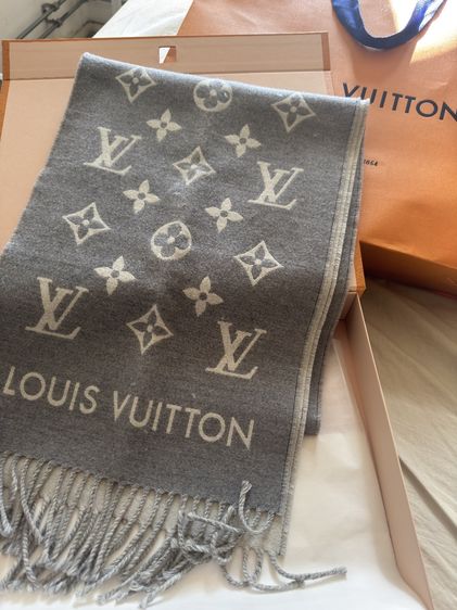 Louis Vuitton All About Monogram Scarf – Like New