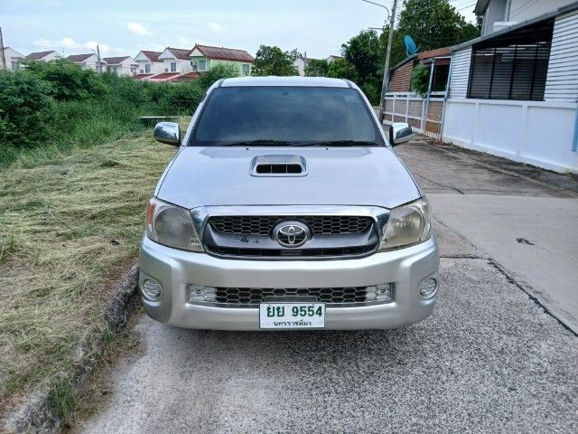 Toyota Hilux Vigo 2009 2.5 E Pickup ดีเซล ไม่ติดแก๊ส เกียร์ธรรมดา เทา รูปที่ 2