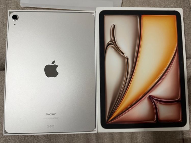 Apple iPad Air 6 256 gb WiFi starlight ครบกล่อง
