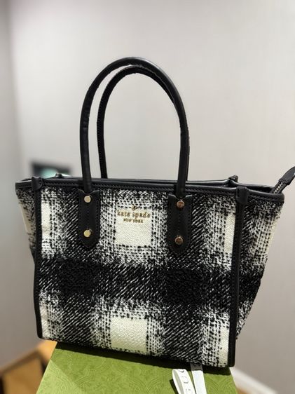 กระเป๋า Kate Spade New York รุ่น Ella Small Tote สี Black รูปที่ 2