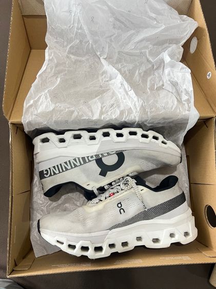รองเท้า On Cloudmonster2 ,White