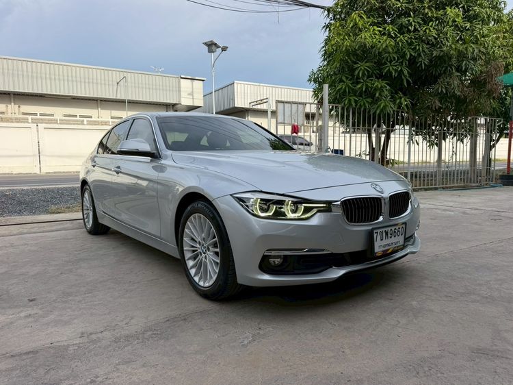 BMW Series 3 2018 320d Sedan ดีเซล ไม่ติดแก๊ส เกียร์อัตโนมัติ เทา รูปที่ 3