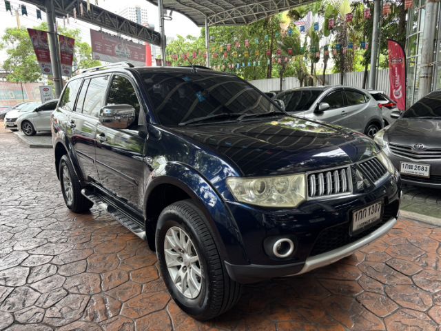 รถ Mitsubishi Pajero Sport 2.5 GT สี น้ำเงิน
