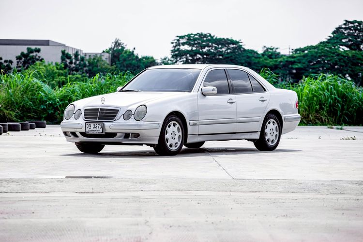 Mercedes-Benz E-Class 2002 E200 Kompressor Sedan เบนซิน เกียร์อัตโนมัติ เทา รูปที่ 3