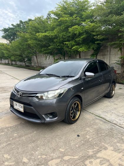 รถ Toyota Vios 1.5 E สี เทา