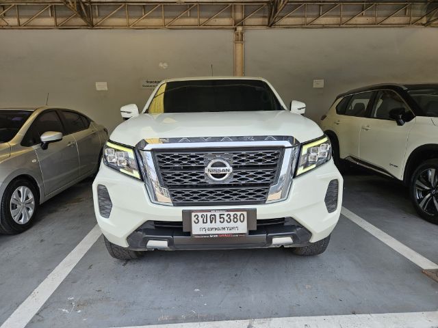 Nissan Navara 2022 2.3 Calibre E Pickup ดีเซล ไม่ติดแก๊ส เกียร์ธรรมดา ขาว รูปที่ 4