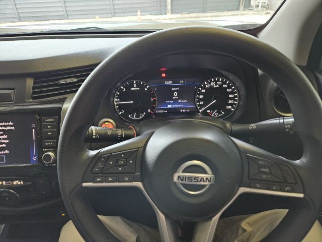 Nissan Navara 2022 2.3 Calibre E Pickup ดีเซล ไม่ติดแก๊ส เกียร์ธรรมดา ขาว รูปที่ 3