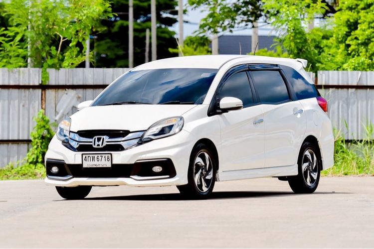Honda Mobilio 2015 1.5 RS Van เบนซิน ไม่ติดแก๊ส เกียร์อัตโนมัติ ขาว รูปที่ 3