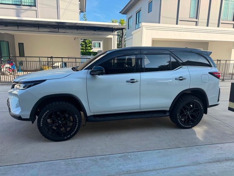 Toyota Fortuner 2023 2.4 Legender Utility-car ดีเซล ไม่ติดแก๊ส เกียร์อัตโนมัติ ขาว รูปที่ 3