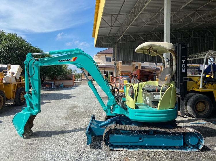 รถแบคโฮ  YANMAR รุ่น VIO30-1 ขนาด 3ตัน รถเก่านอก 