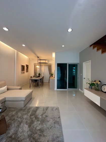 SC ASSET ตกแต่งครบ 2011 ขายทาวน์โฮม โครงการวิสต้า วันเอทโอ 180 รัชวิภา นนทบุรี รูปที่ 3