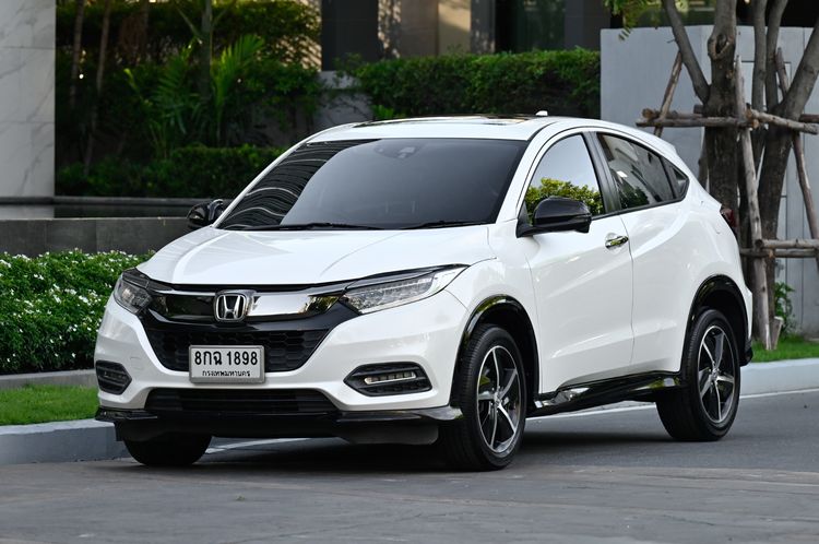 รถ Honda HR-V 1.8 RS สี ขาว