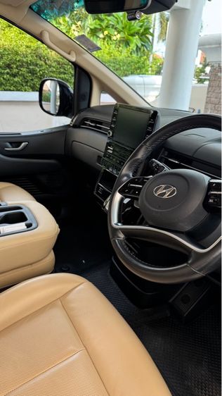 Hyundai Staria 2022 2.2 SEL Van ดีเซล ไม่ติดแก๊ส เกียร์อัตโนมัติ ดำ รูปที่ 4