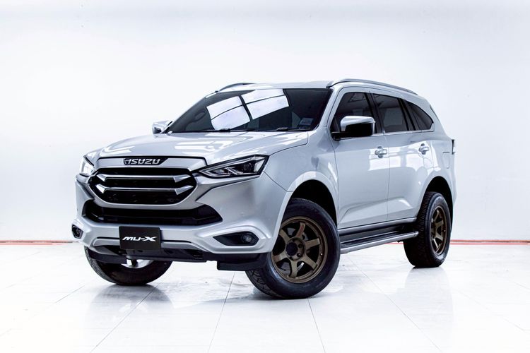 รถ Isuzu MU-X 3.0 Ultimate AT 2WD สี เทา