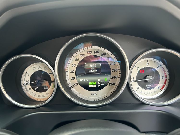 Mercedes-Benz E-Class 2015 E300 2.2 BlueTEC Hybrid AMG Dynamic Sedan ดีเซล เกียร์อัตโนมัติ เทา รูปที่ 2