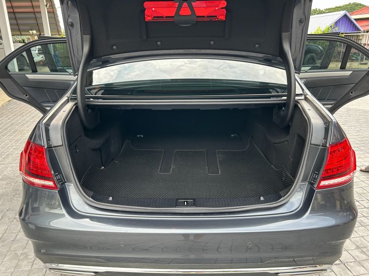รถ Mercedes-Benz E-Class E300 2.2 BlueTEC Hybrid AMG Dynamic สี เทา