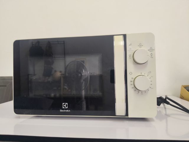 ไมโครเวฟ Electrolux 20 ลิตร 1280w รูปที่ 4