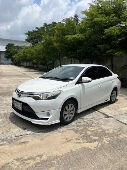 รถ Toyota Vios 1.5 G สี ขาว