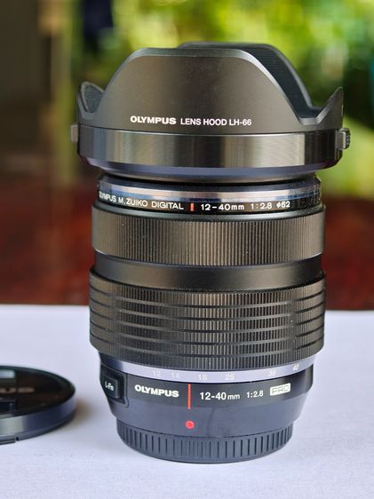 เลนส์ซูม Olympus M.Zuiko Digital ED 12-40mm F2.8 PRO