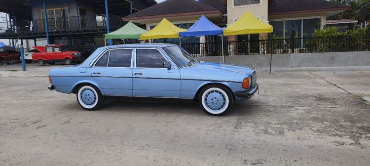 รถ Mercedes-Benz รุ่นอื่นๆ รุ่นย่อยอื่นๆ สี ฟ้า
