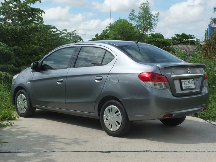 Mitsubishi Attrage 2016 1.2 GLX Sedan เบนซิน ไม่ติดแก๊ส เกียร์อัตโนมัติ เทา รูปที่ 4