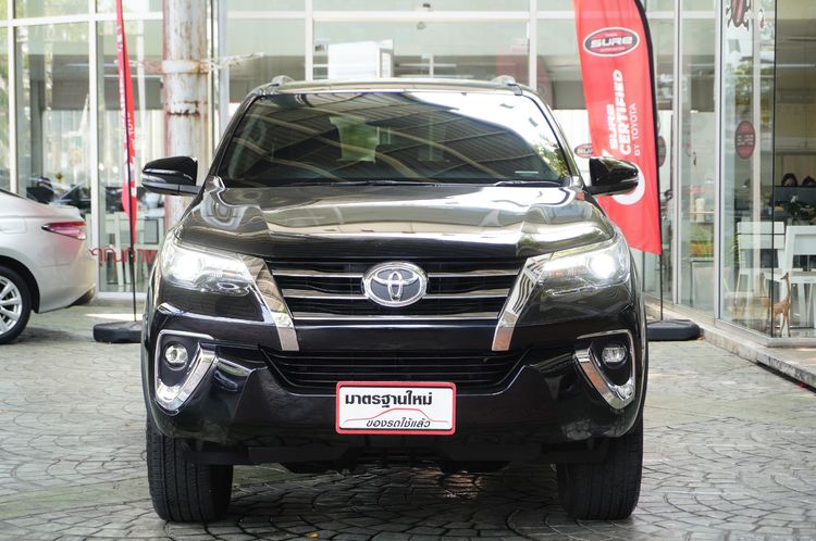 Toyota Fortuner 2017 2.4 V Utility-car ดีเซล ไม่ติดแก๊ส เกียร์อัตโนมัติ ดำ รูปที่ 2