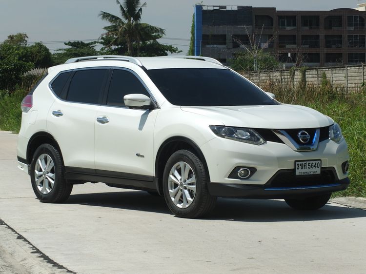 Nissan X-Trail 2017 2.0 V Hybrid 4WD Sedan ไฮบริด ไม่ติดแก๊ส เกียร์อัตโนมัติ ขาว รูปที่ 3