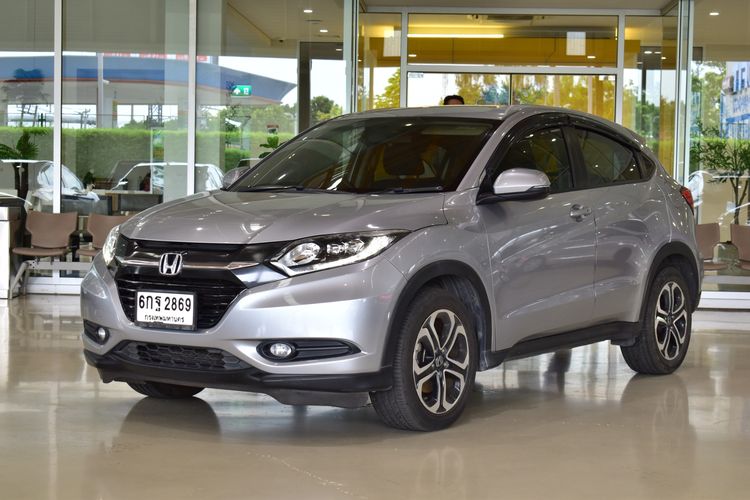 รถ Honda HR-V 1.8 E สี บรอนซ์เงิน