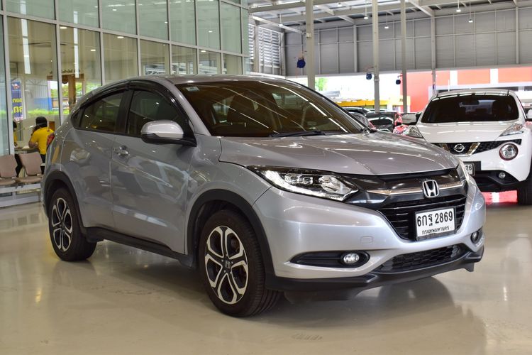 Honda HR-V 2017 1.8 E Utility-car เบนซิน ไม่ติดแก๊ส เกียร์อัตโนมัติ บรอนซ์เงิน รูปที่ 2