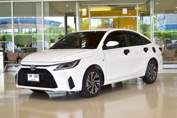  TOYOTA Yaris ATIV 1.2 Sport AUTO ขาว 2023 รถบ้านสวย รับประกัน 1ปี หรือ 20000 กิโล