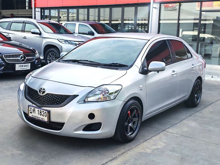 รถ Toyota Vios 1.5 E สี บรอนซ์เงิน