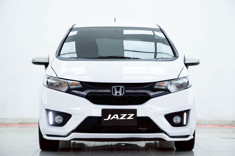 Honda Jazz 2014 1.5 SV Sedan เบนซิน LPG เกียร์อัตโนมัติ ขาว รูปที่ 4
