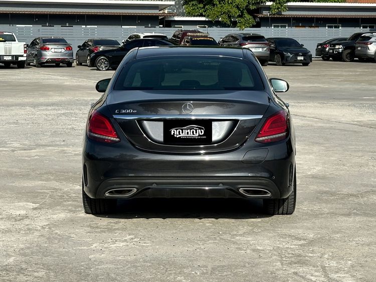 Mercedes-Benz C-Class 2020 C300 Sedan ปลั๊กอินไฮบริด (PHEV) ไม่ติดแก๊ส เกียร์อัตโนมัติ เทา รูปที่ 4