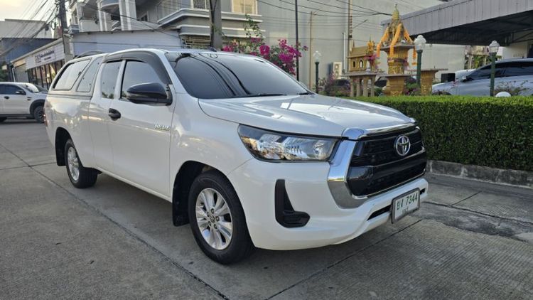 รถ Toyota Hilux Revo 2.4 Entry สี ขาว