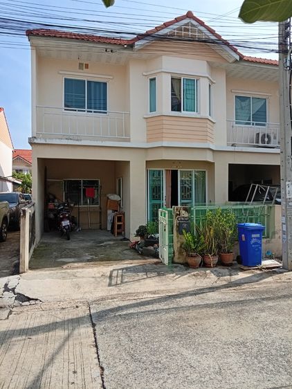 ขายทาวน์เฮ้าส์ 3 นอน 2 น้ำ บ้านภูมิใจนิเวศน์ 4 โครงการ 1 ซอยวัดใหญ่พระสมุทรเจดีย์สมุทรปราการ