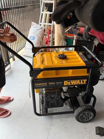 เครื่องปั่นไฟ Dewalt รุ่นDXGNP853E