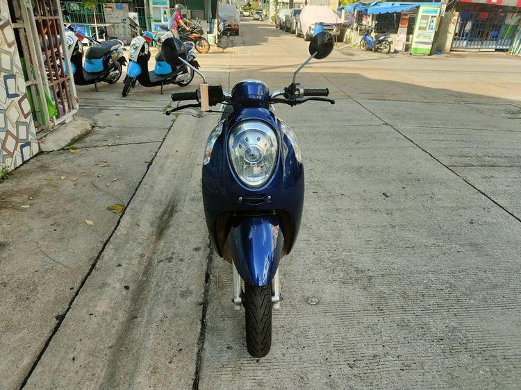 🛵ยังไงก็ขาย SCOOPY-i ปี 56 เครื่องดี สีสวย สตาร์ทมือ(ท่อดัง) เล่มชุดโอนครบ+เปลี่ยนถ่ายน้ำมันเครื่องฟรี ส่งฟรี30 ก.ม รูปที่ 4