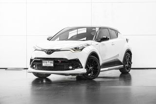 TOYOTA CHR 1.8 HEV GR SPORT ปี 2022 สี ขาว (43V15)